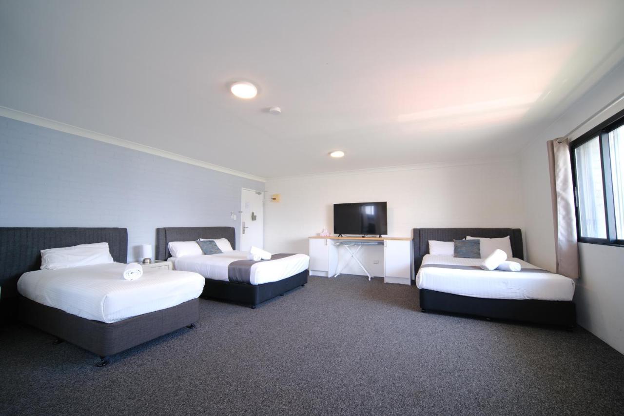 Golf Place&Lakeside Inns Primbee Exterior foto