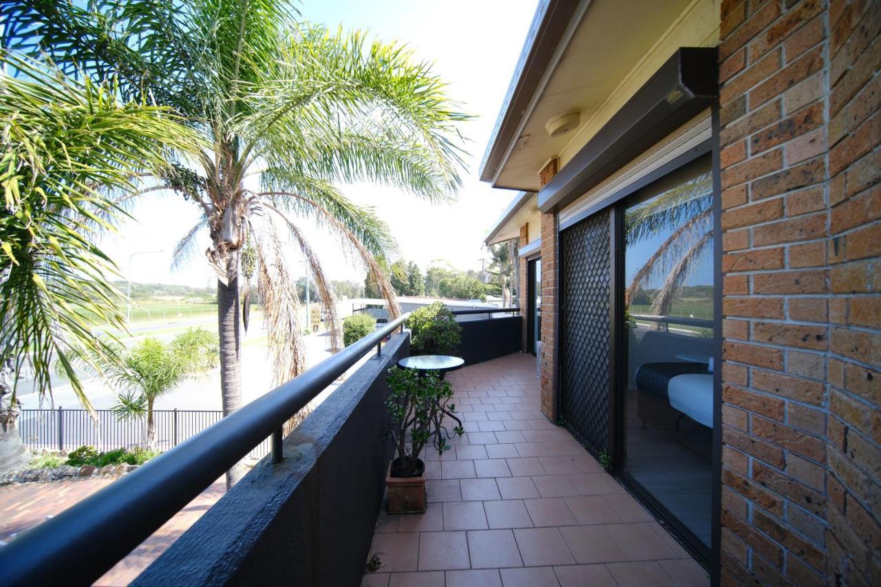 Golf Place&Lakeside Inns Primbee Exterior foto