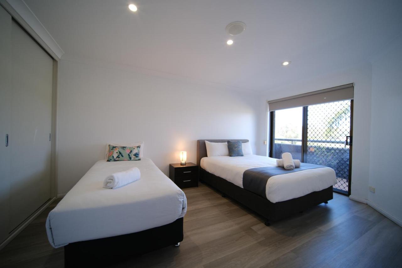 Golf Place&Lakeside Inns Primbee Exterior foto