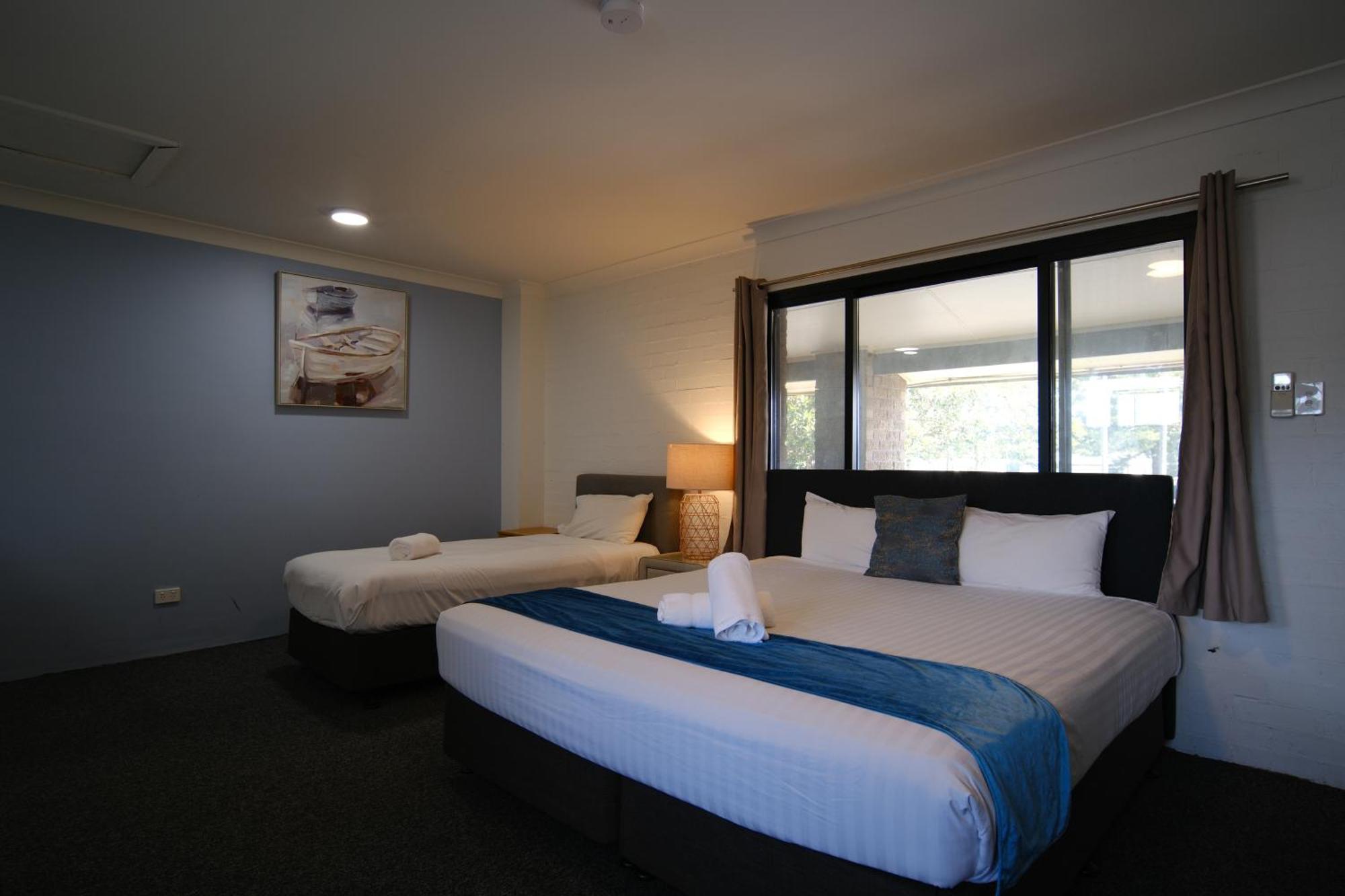 Golf Place&Lakeside Inns Primbee Exterior foto
